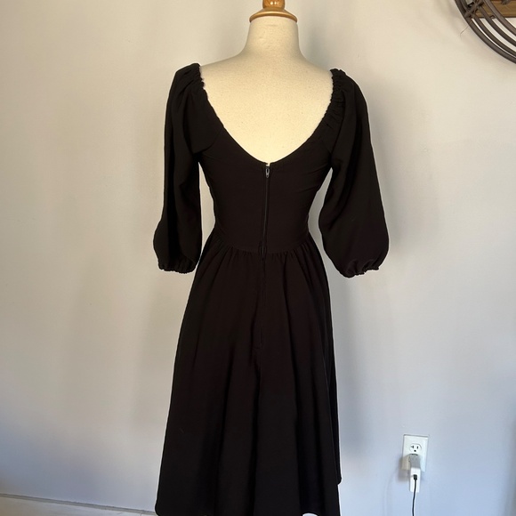 Vixen Micheline Pitt Vacation Dress - Picture 4 of 6